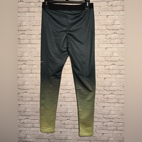 Nike Pro Leggings - Picture 2 of 4